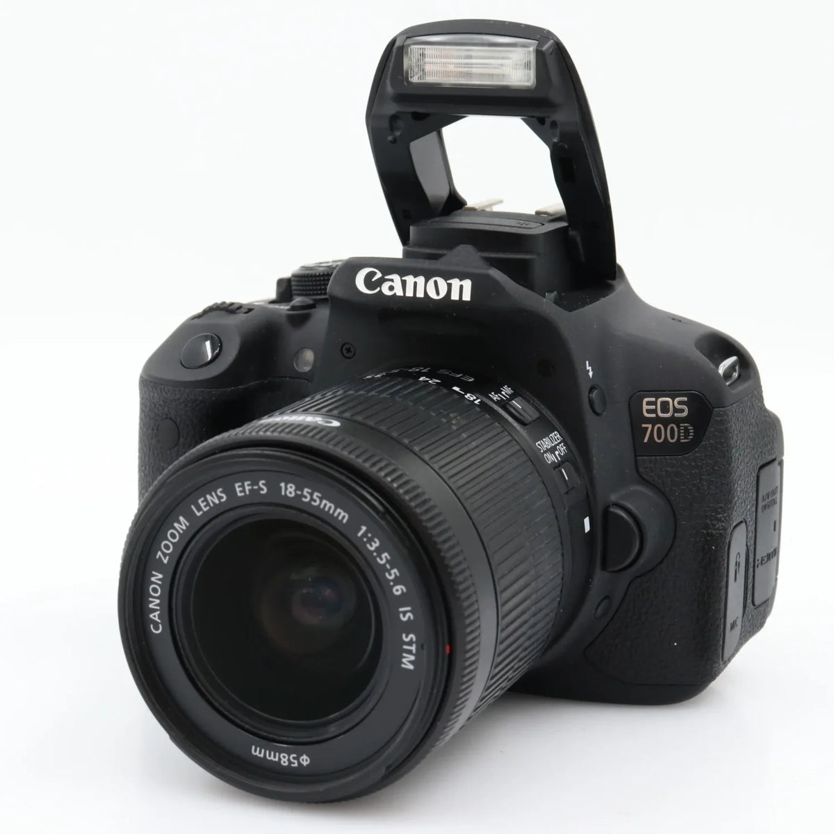 Canon EOS 700D + EF-S 18-55mm f/3.5-5.6 IS STM gebraucht