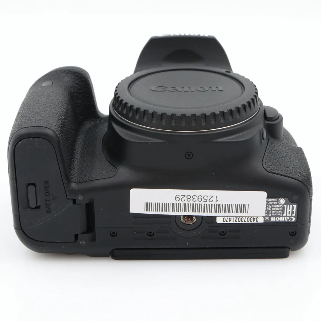 Canon EOS 800D body used