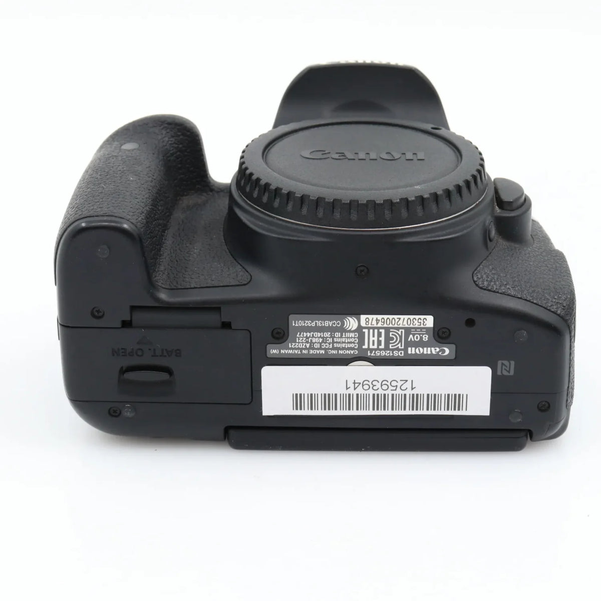 Canon EOS 750D body used