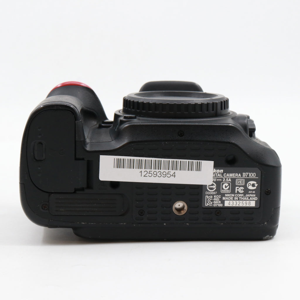 Nikon D7100 body used