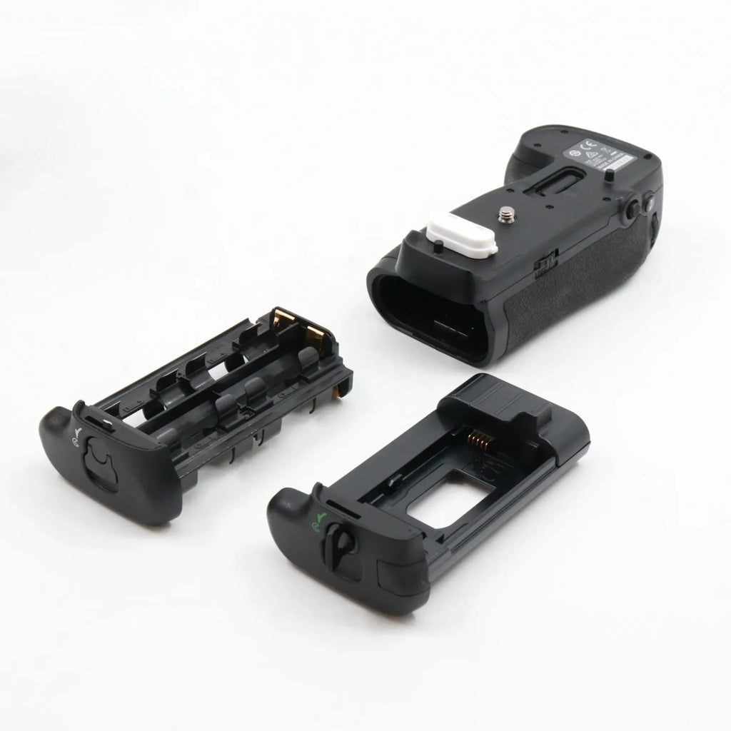 Nikon MB-D18 batterygrip used