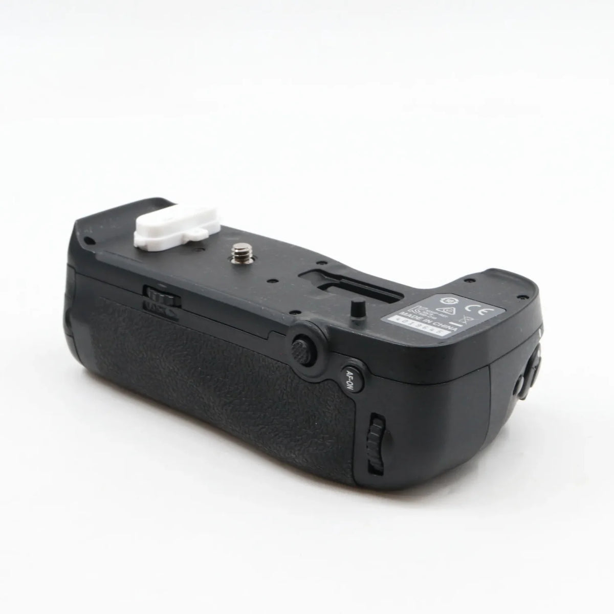 Nikon MB-D18 batterygrip used