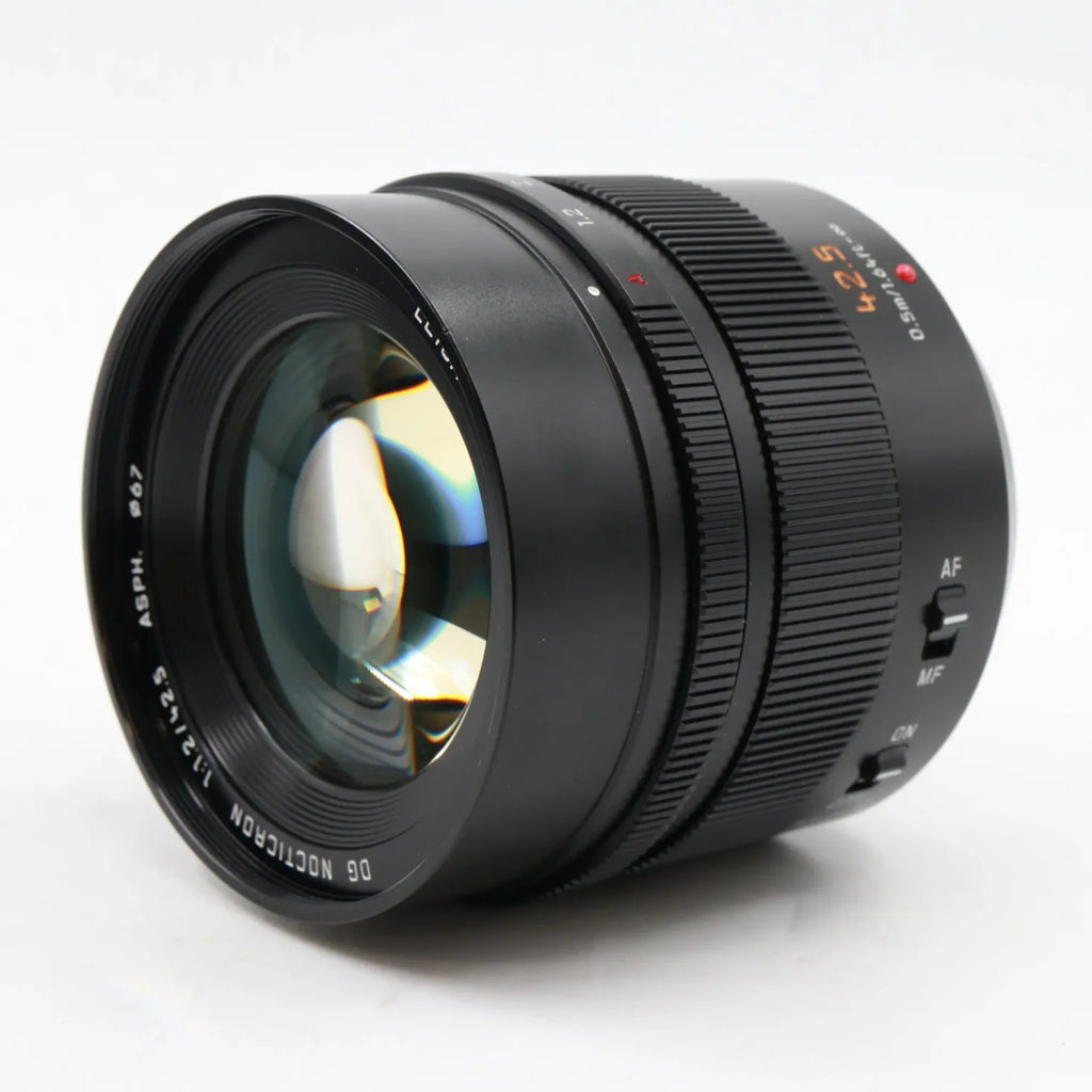 Panasonic Leica DG Nocticron 42.5mm f/1.2 ASPH. used