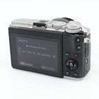 Canon EOS M6 + 15-45mm f/3.5-6.3 IS STM Gebraucht