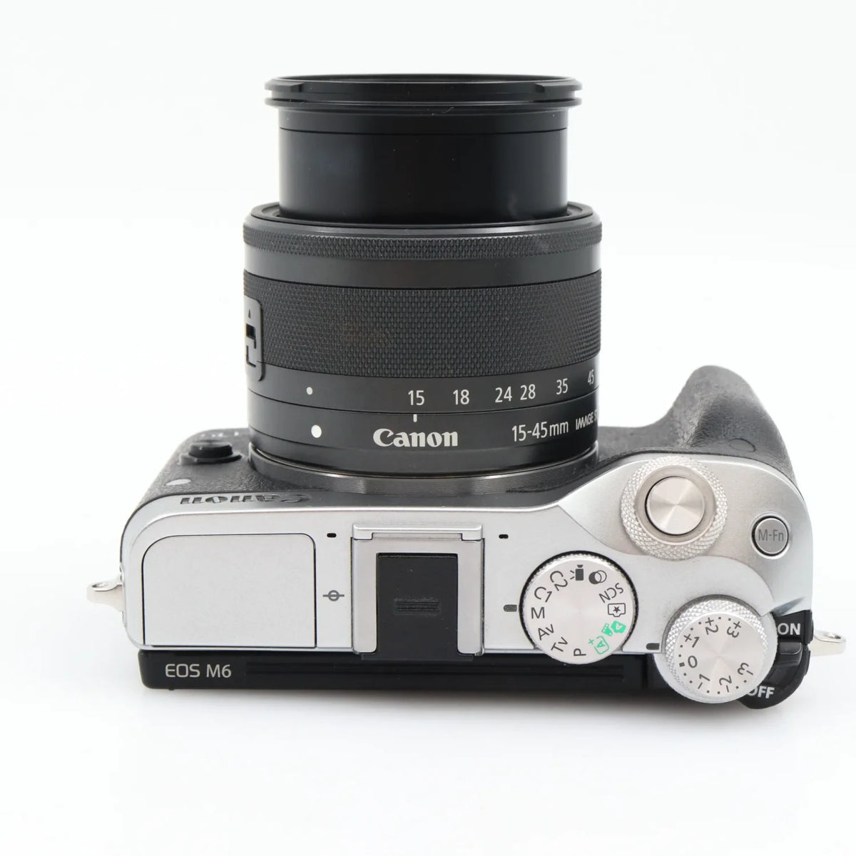 Canon EOS M6 + 15-45mm f/3.5-6.3 IS STM Gebraucht