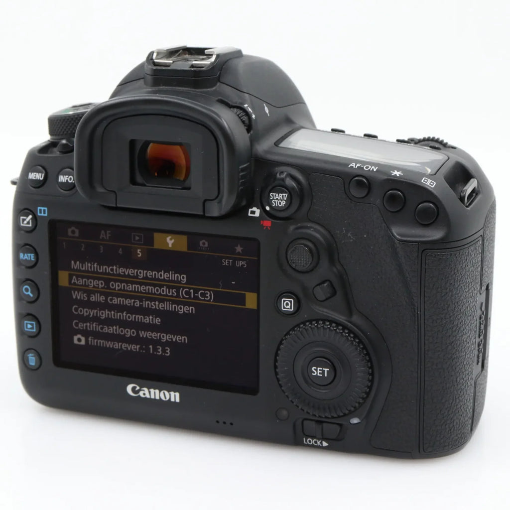 Canon EOS 5D Mark IV body used