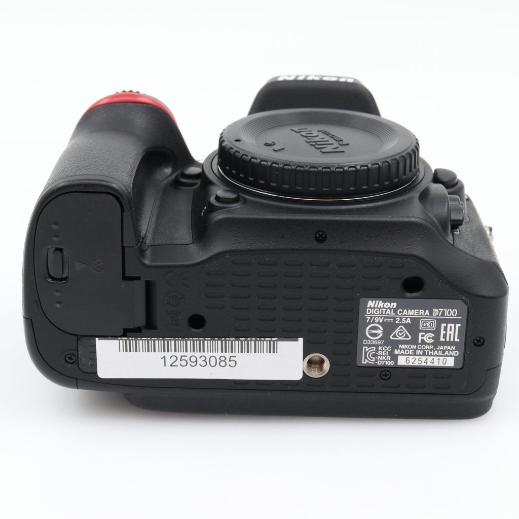 Nikon D7100 body used