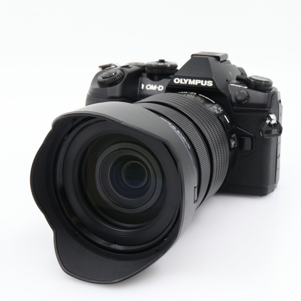 Olympus OM-D E-M1 Mark II + M.Zuiko Digital ED 12-100mm f/4.0 PRO gebraucht